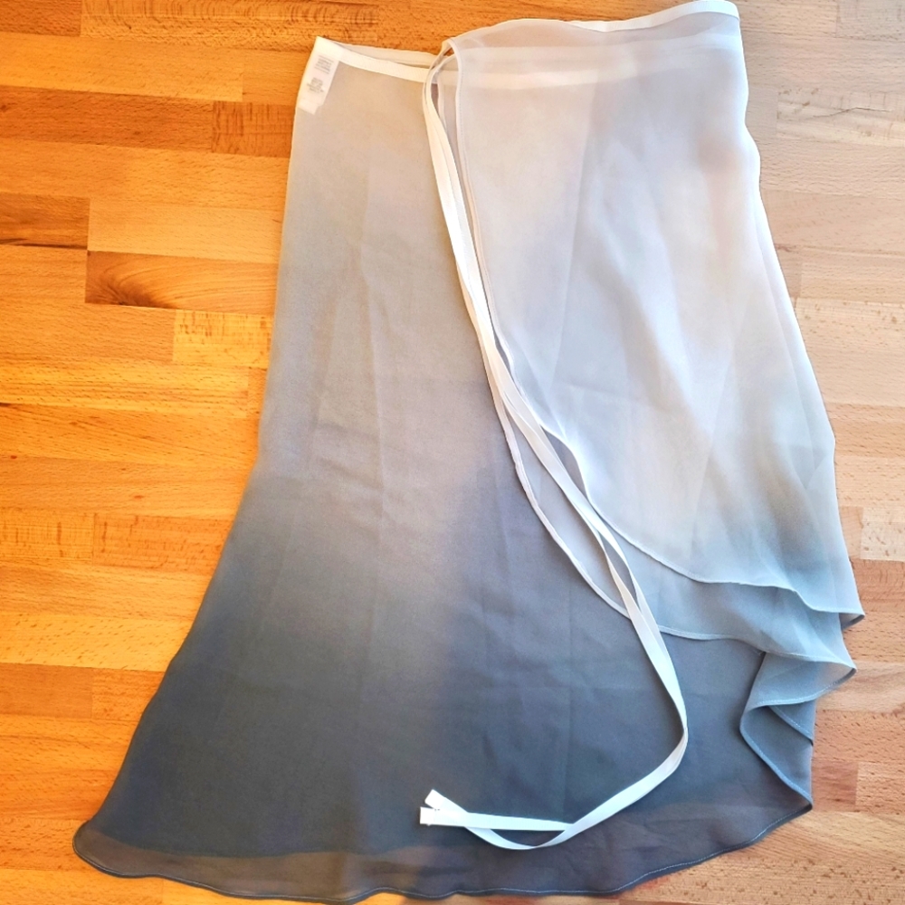 Cloud & Victory Ombre Rehearsal Skirt Size S/M *Brand new*
